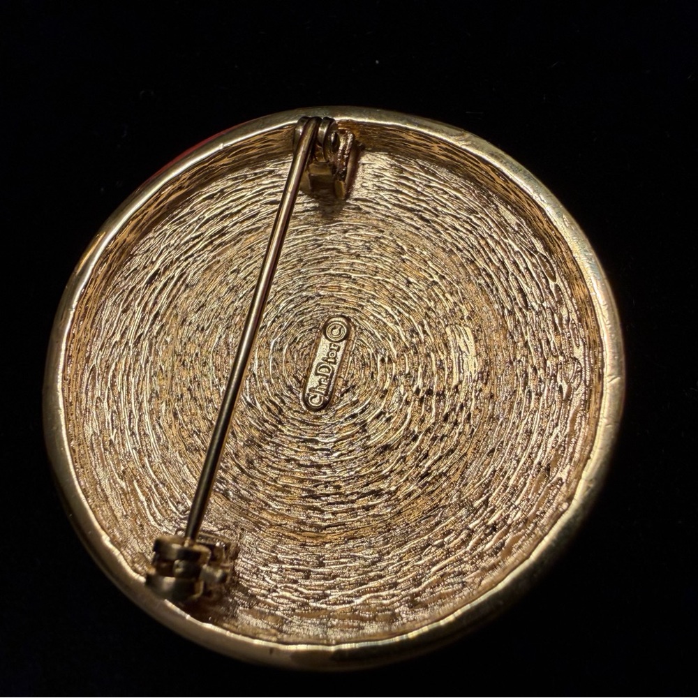 Christian Dior Gold and Faux Pearl Circular Brooch - Picture 6 of 7